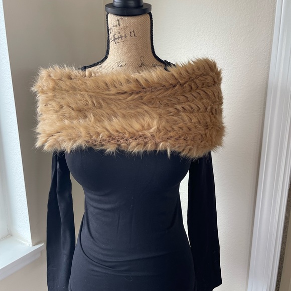 CAbi Accessories - CAbi Duchess Infinity Faux Fur Knit Scarf Light Carmel Brown.